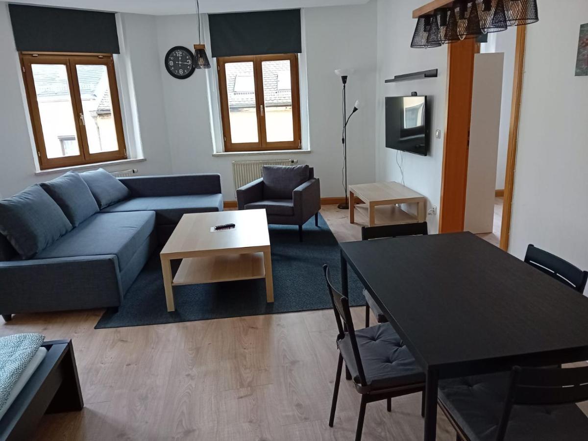 Zentral Und Ruhig In Auerbach Apartment เอาไอบาค ภายนอก รูปภาพ
